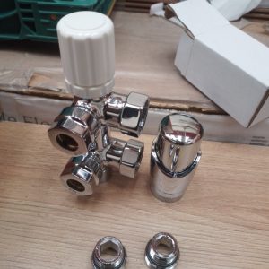 3/4" Thermostatic Male Thread H-block Angled Radiator Valve WITH TRV Chrome